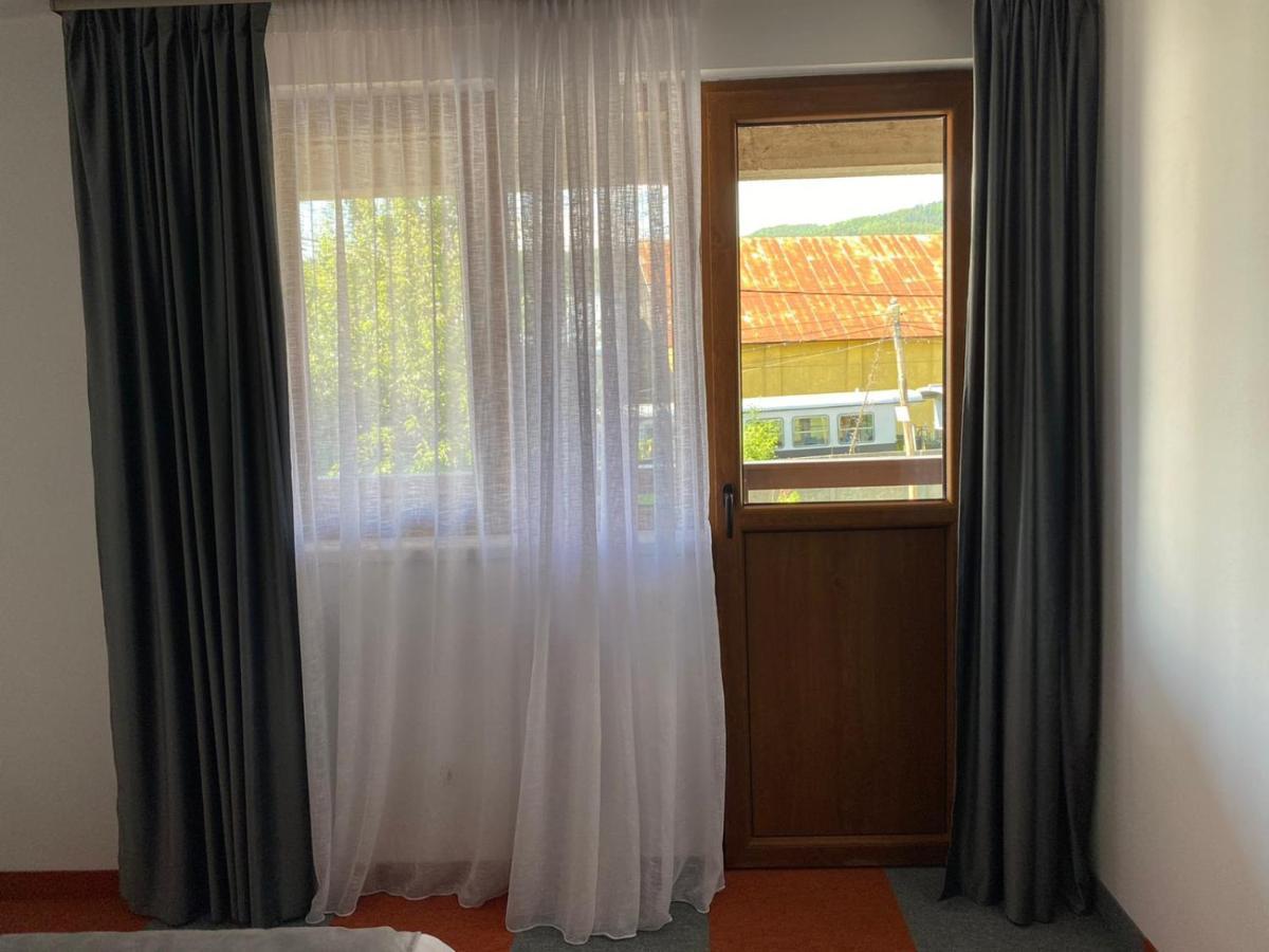 Appartamento Casa Cerbului Vişeu de Sus Esterno foto